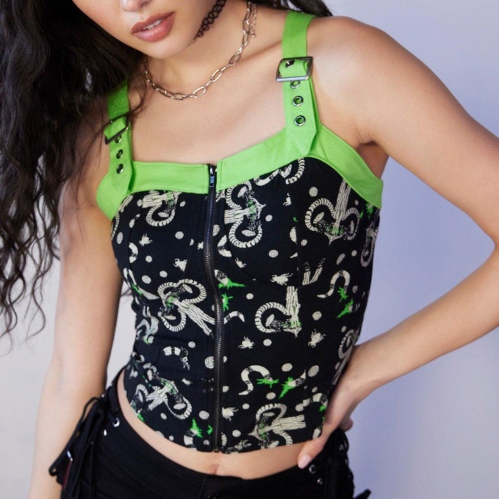Hot Topic Black and Green Tank Top